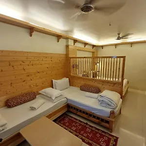 *** Hotel Temple On Ganges India
